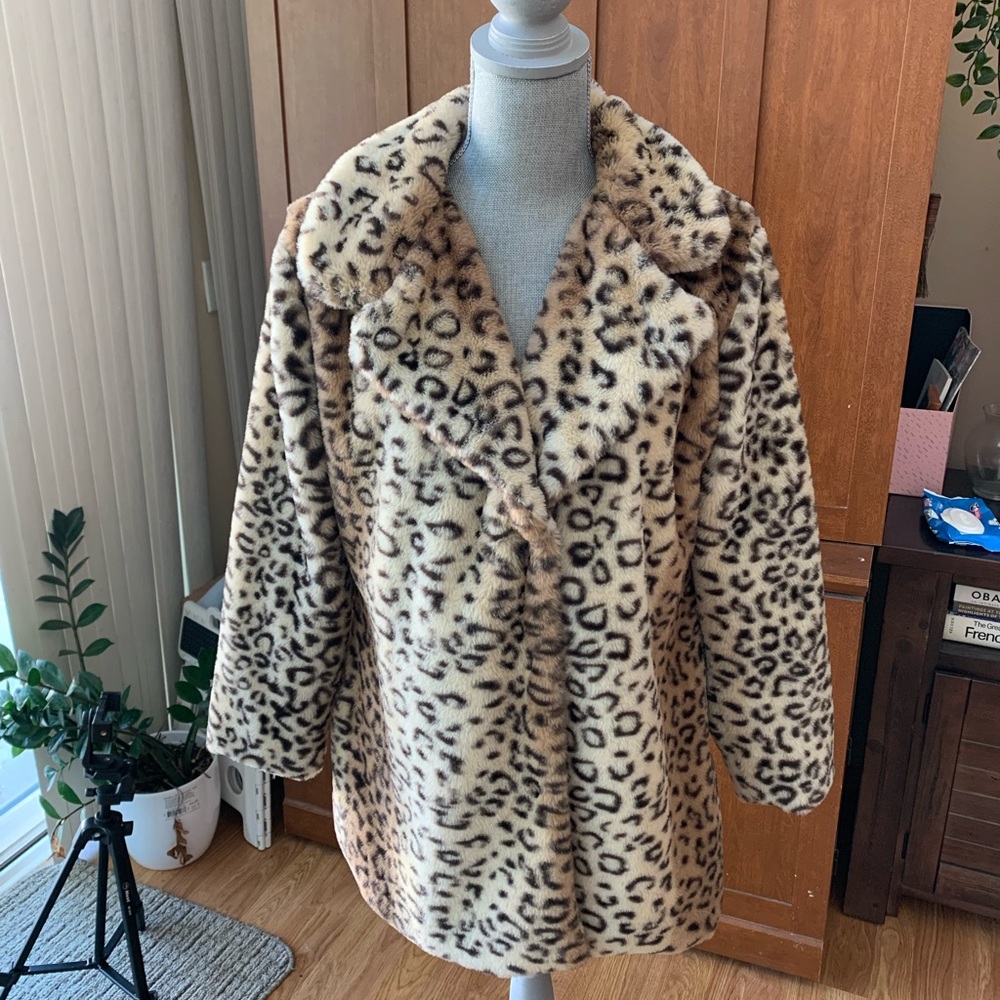 Faux fur leopard print coat